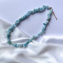 Charger l'image dans la galerie, 'Namaka' collier court - Aigue-Marine