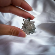 Charger l'image dans la galerie, Druse - Quartz Chlorite