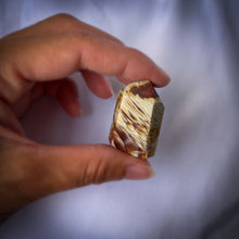 Charger l'image dans la galerie, Pointe - Quartz Amphibole (qualité Extra)