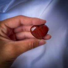 Charger l'image dans la galerie, Talisman Cœur - Bois Fossile