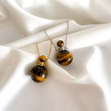 Charger l'image dans la galerie, 'Terra' collier fiole - Oeil de tigre