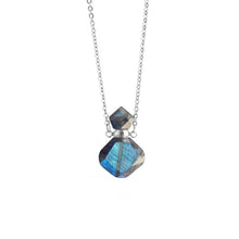Charger l'image dans la galerie, 'Isis' collier fiole - Labradorite