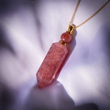 Charger l'image dans la galerie, 'Freya' sautoir fiole - Quartz Fraise