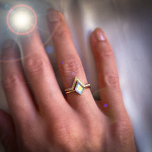 Charger l'image dans la galerie, 'Diane' bague - Labradorite