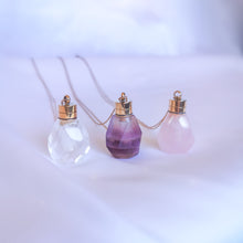 Charger l'image dans la galerie, 'Lucina' sautoir fiole - Fluorite Multicolore