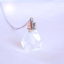Charger l'image dans la galerie, 'Lucina' sautoir fiole - Cristal de Roche