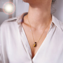 Charger l'image dans la galerie, 'Artémis' collier fiole - Œil de Tigre
