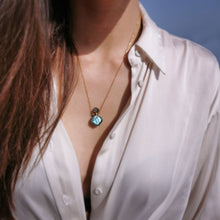 Charger l'image dans la galerie, 'Isis' collier fiole - Labradorite