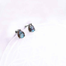 Charger l'image dans la galerie, 'Olympe' boucles d'oreilles - Labradorite