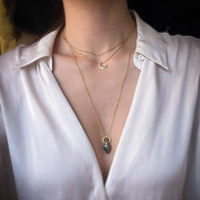 Charger l&#39;image dans la galerie, &#39;Gaïa&#39; pendentif fiole - Labradorite
