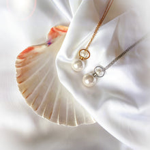 Charger l&#39;image dans la galerie, &#39;Ondine&#39; collier fiole - Nacre
