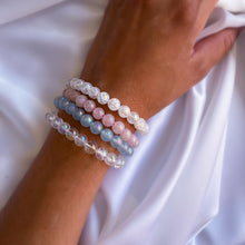 Lade das Bild in den Galerie-Viewer, &#39;Lana&#39; Bracelet - Calcédoine Angel Aura
