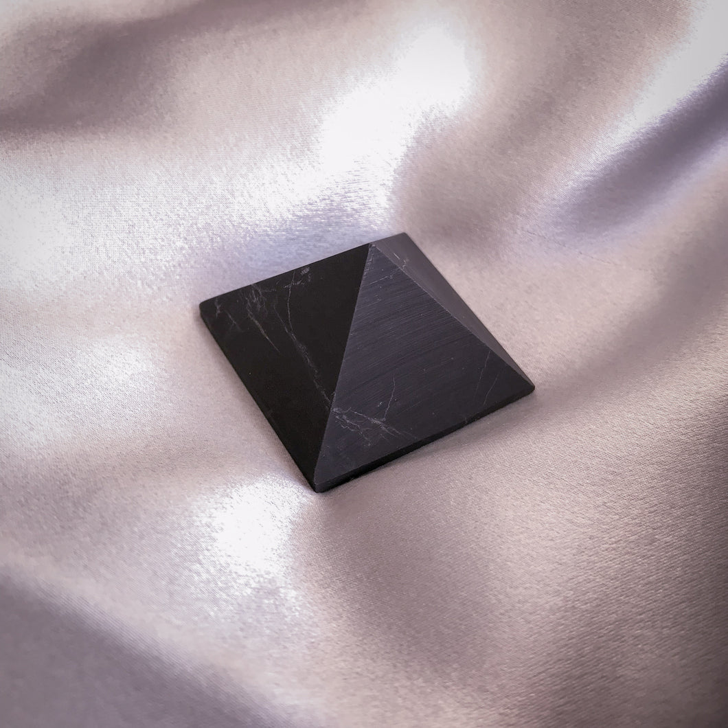 Pyramide - Shungite