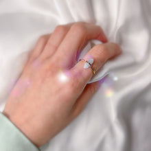 Lade das Bild in den Galerie-Viewer, &#39;Séléné&#39; bague - Aigue Marine
