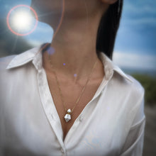 Lade das Bild in den Galerie-Viewer, &#39;Oya&#39; collier fiole - Howlite
