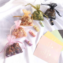 Charger l&#39;image dans la galerie, Amulette parfumée - &quot;Protège-moi&quot;
