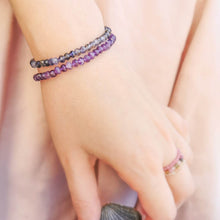 Lade das Bild in den Galerie-Viewer, &#39;Théia&#39; Bracelet - Iolite
