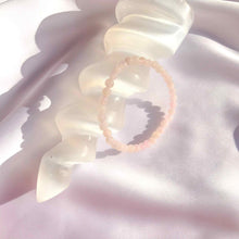 Lade das Bild in den Galerie-Viewer, &#39;Ariel&#39; bracelet enfant - Quartz Rose
