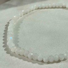 Charger l&#39;image dans la galerie, &#39;Théia&#39; Bracelet - Pierre de Lune Bleue
